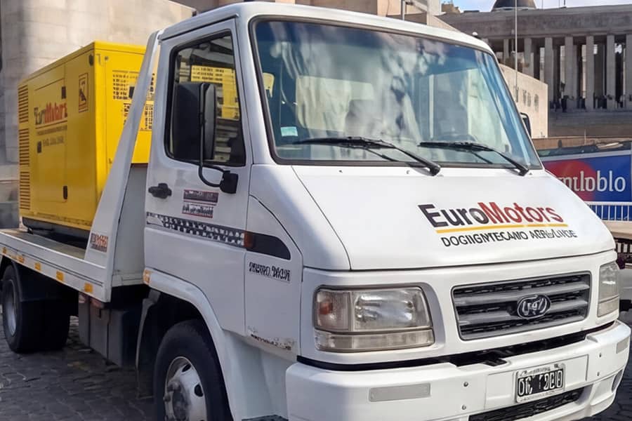 Euromotors_0007_magnific_generate-9-different-angl_ubW7WRrQLD